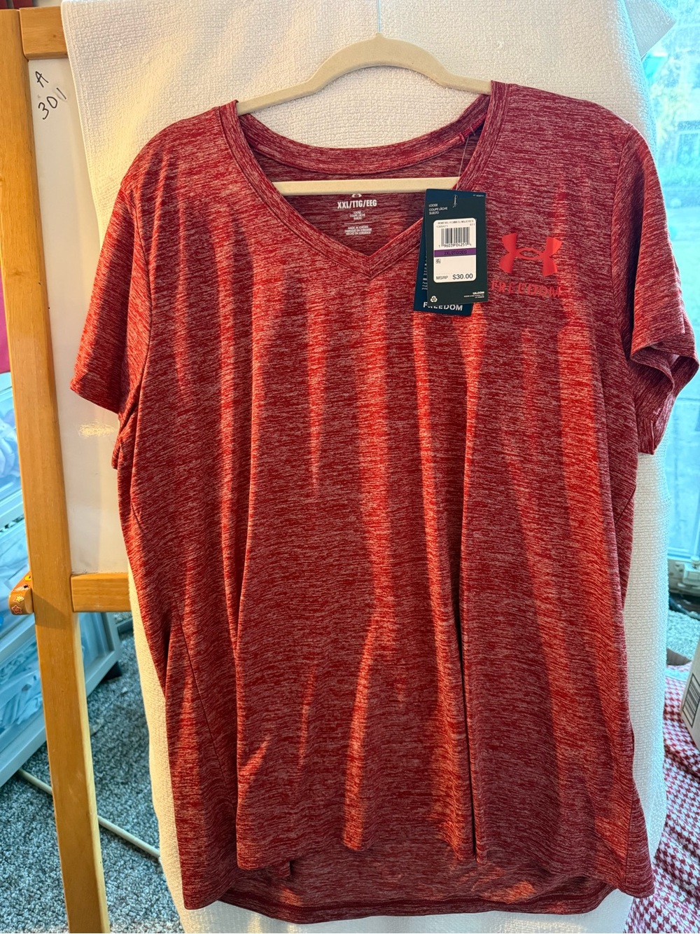 Under Armour Women’s Red Heather V-Neck Short Sleeve Tee